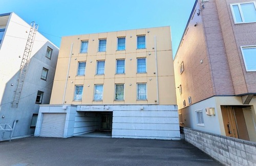 Shiroishi Apartment | Double bed type private room with good access to S - 204/Sapporo Hokkaidō