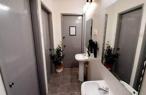 Gadong House | Double Bedroom with Shared Bathroom