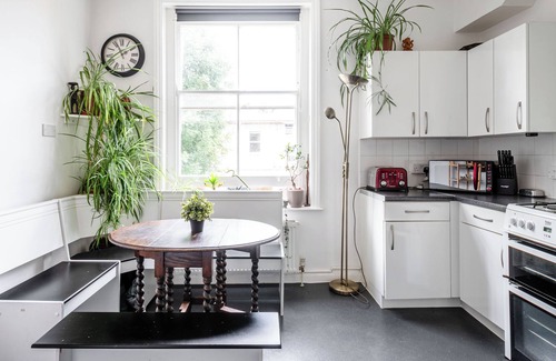 Hackney Apartment | Double Bedroom in the Heart of Hackney!