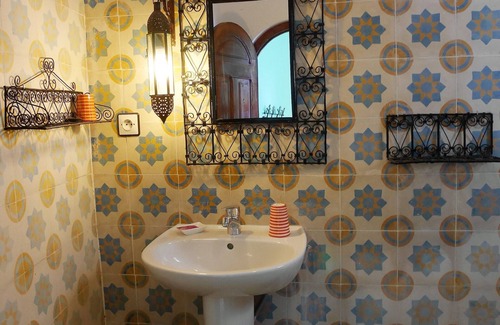 Medina of Chefchaouen Bed & Breakfast | double bedroom with bathroom and private terrace. breakfast included