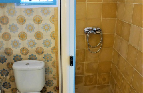 Medina of Chefchaouen Bed & Breakfast | double bedroom with bathroom and private terrace. breakfast included