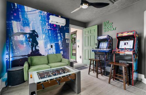 Lower Grand Lagoon Apartment | Double Dare 2 Pools Golf Grill Bar Games Nr Beach
