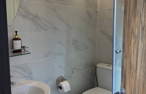 Bellac Bed & Breakfast | Double Deluxe Room - Large with seating area (Room 1)