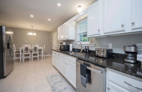 Murfreesboro House | Double Diamond Rentals - Peaceful Retreat