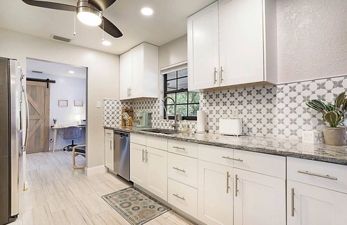 Hunt Club House | Double Diamond Rentals - Main House- Serene Sunset Oasis