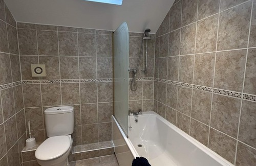 Chard House | Double Ensuite at The Golden Fleece