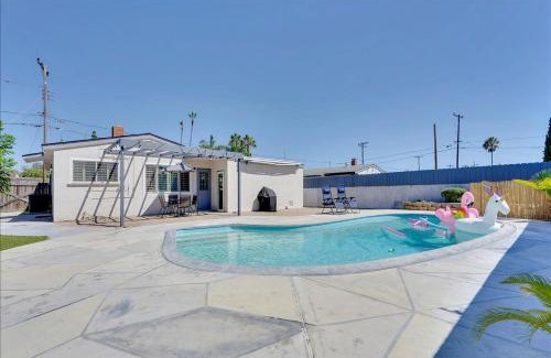 North Clairemont House | Double Flamingo HotTub BBQ Game Room Self Check-in