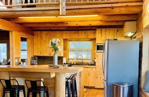 Hesperus House | Double J Cabin! Hot Tub, Sauna and Star Gazes!