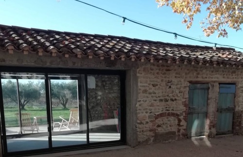 Tulette House | Double Maison Familiale en Drôme Provençale au Milieu des Vignes
