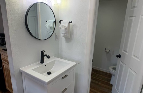 Meeker Cabin | Double Queen Hotel Room