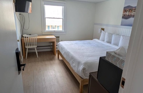 Lake Placid House | Double Queen Room - 2QD