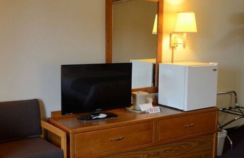 Thorp House | Double Queen Room at FairBridge Inn & Suites Thorp