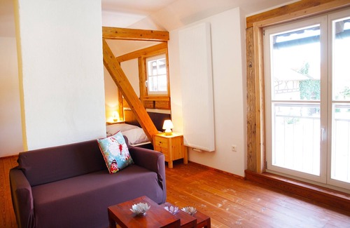 Redwitz an der Rodach Apartment | Double room country garden or castle view on a four-sided courtyard to the castle grounds!