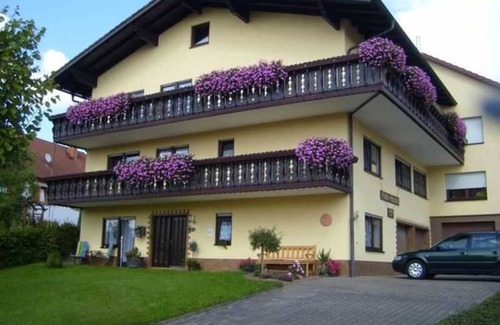 Hesseneck Cottage | Double room 3 - HE-Pension Am Limespfad