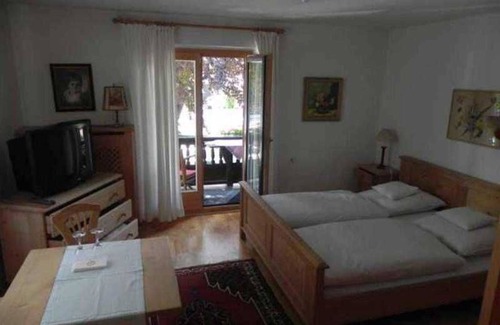 Rottach Apartment | Double room 80,00 Euro - House Tremmel