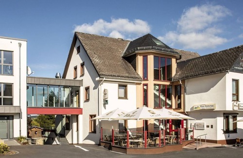 Winterspelt House | Double room as single room shower/WC - Hotel-Restaurant Haus Hubertus