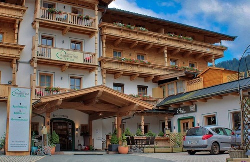 Aschau bei Kirchberg House | Double Room Mountain View with Balcony - Hotel Aschauer Hof