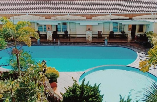 Sidomulyo House | Double Room at Mutiara Batu