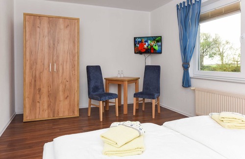 Altharlingersiel House | Double room B - Huus an't Deep in Altharlingersiel