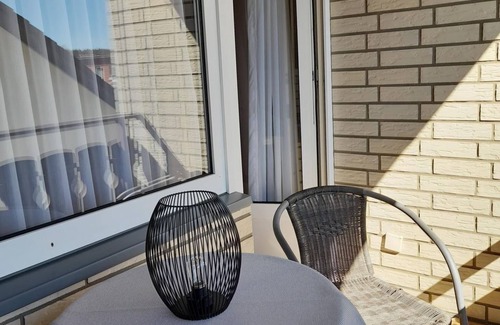 Bad Driburg Apartment | Double room, bathroom, WC, balcony - vacation apartment and guest room Iburgblick