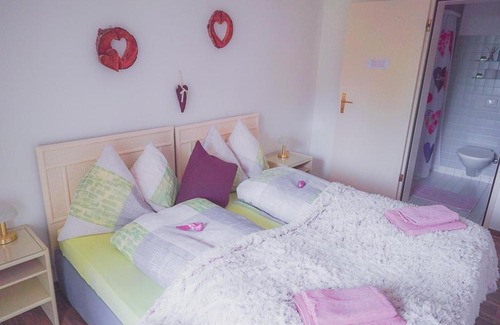 Darligen House | Double room, bathroom & parking by Interlaken