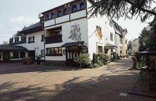 Longuich Bed & Breakfast | Double room Burggarten - Alte Burg Longuich - Guest house