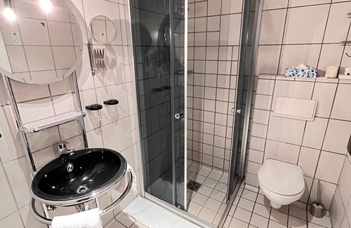 Dietzenbach House | Double room Business - Mainstreet Hotel