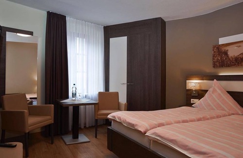 Bernkastel House | Double room category A - Gasthaus Huwer