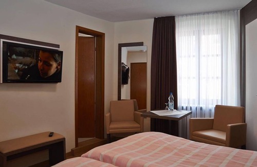 Bernkastel House | Double room category A - Gasthaus Huwer