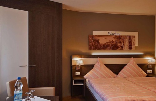 Bernkastel House | Double room category B - Gasthaus Huwer