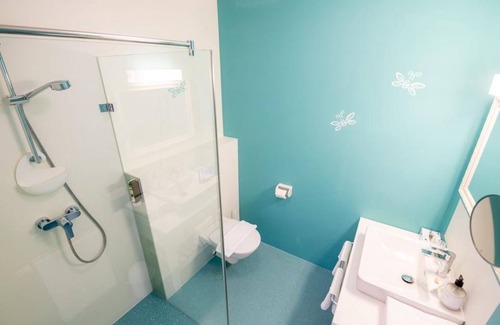 Gols Bed & Breakfast | Double room classic, shower, WC - Domizil Gols, Boutique Hotel & Studios
