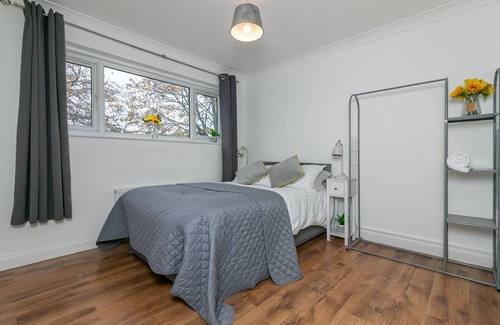 Chesfield House | Double room-Comfort-Shared Bathroom