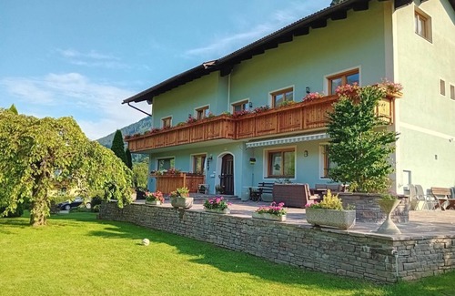 Kolbnitz Bed & Breakfast | Double room "Dorfblick" - Landhaus Königsreiner
