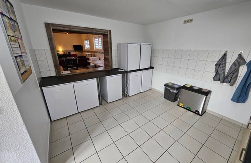 Bad Duerrenberg House | Double room Ellerbach - Guesthouse Heinrich Heine Schule