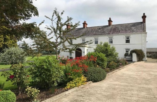 Craigavon Apartment | Double Room ensuite near Hillsborough Palaces