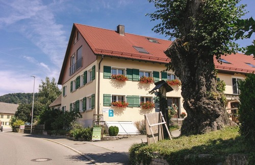 Salem Apartment | Double room Falke with shower and WC