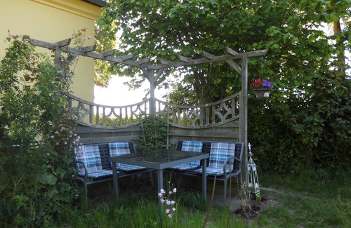 Tribsees Apartment | Double Room for 3 Guests with 16m² in Tribsees (118030)