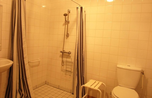 Les Champs-Geraux House | Double room-Standard-Private Bathroom