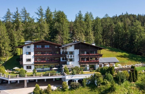 Mosern House | Double room II with south-facing balcony including breakfast - Hotel Garni Lärchenhof Natur
