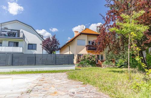 Grinzing House | Double Room in an elegant House GD