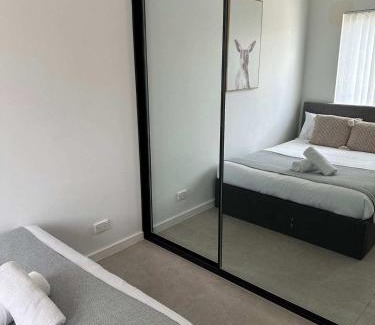 Guildford West House | Double Room in Guildford West - Near Parks & Eateries - Explore with Ease - Shared Bathroom