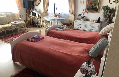 Brugg House | Double room in nice house near the forest (basement floor)