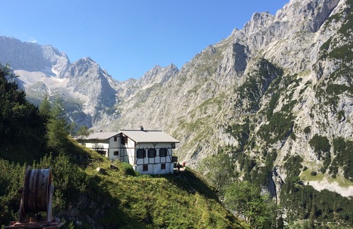 Unterammergau House | Double room +Königscard incl. mountain railroads, thermal baths, leisure facilities.