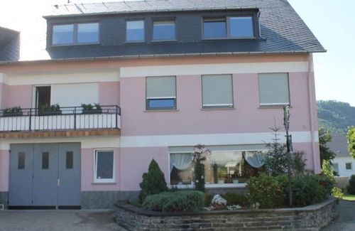 Krov Apartment | Double room no. 2 - Ferienweingut Manfred Schneiders