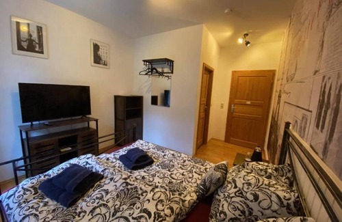 Neuleiningen Bed & Breakfast | Double room Paris with French balcony Bed - Felsenmühle Neuleiningen