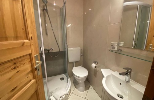 Neuleiningen Bed & Breakfast | Double room Paris with French balcony Bed - Felsenmühle Neuleiningen