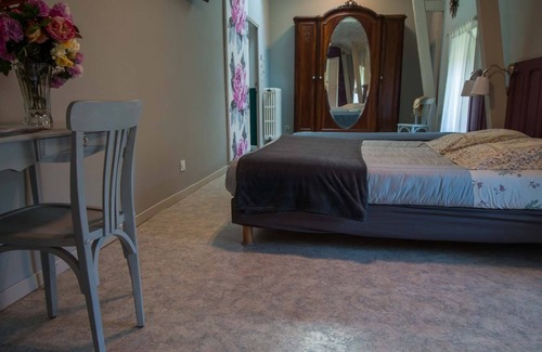 Saint-Affrique House | Double room-Premium-Ensuite with Shower-2