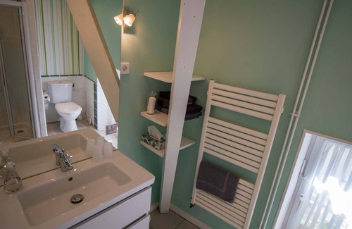 Saint-Affrique House | Double room-Premium-Ensuite with Shower-2