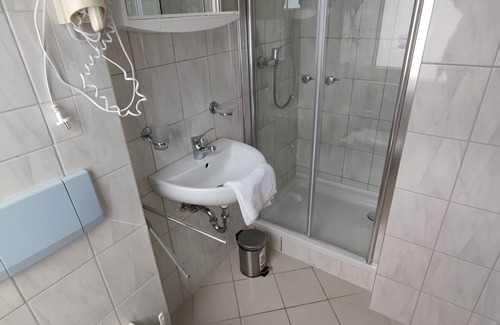 Rastatt Bed & Breakfast | Double room-Private Bathroom