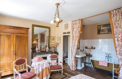 Suevres Bed & Breakfast | Double room-Private Bathroom-Garden view-Sévigné